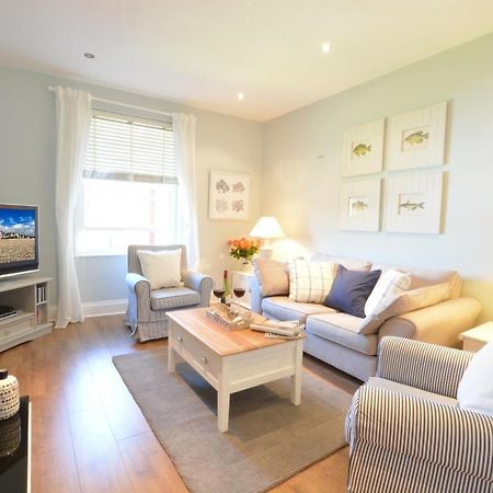 High Tide, Crabbe Street, Aldeburgh Apartment Bagian luar foto